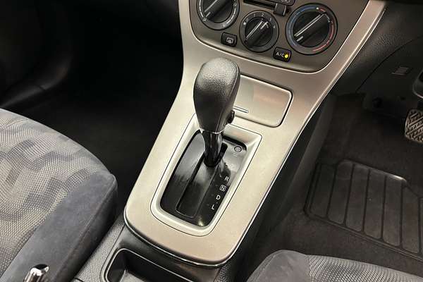 2014 Nissan Pulsar ST B17