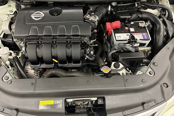 2014 Nissan Pulsar ST B17