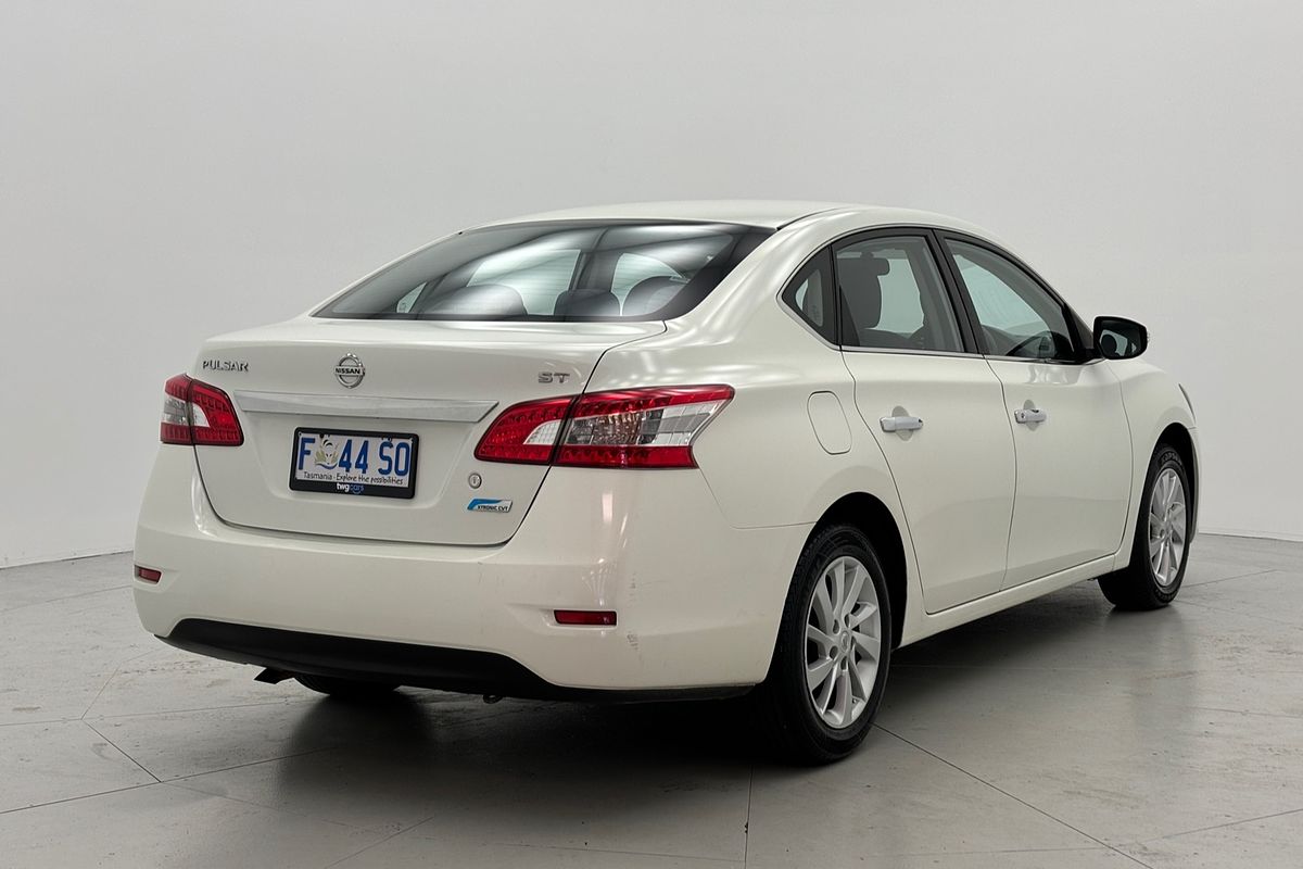 2014 Nissan Pulsar ST B17