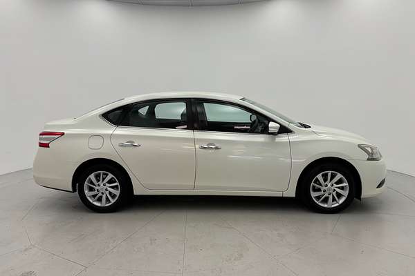 2014 Nissan Pulsar ST B17