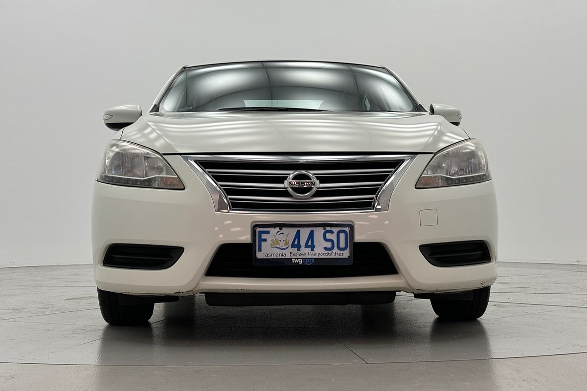 2014 Nissan Pulsar ST B17