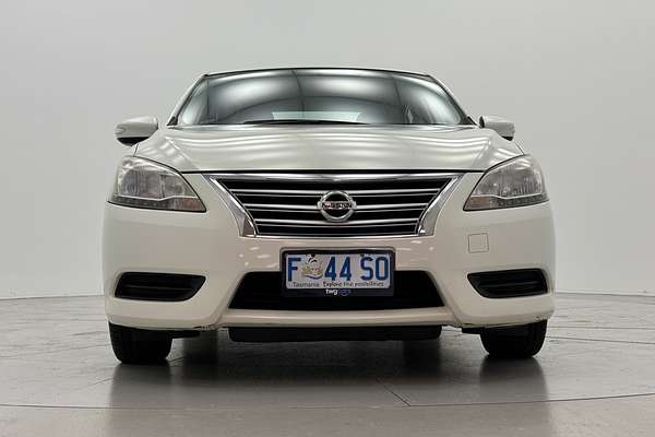 2014 Nissan Pulsar ST B17