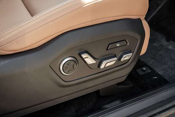 2025 Hyundai Santa Fe Hybrid Calligraphy MX5.V2