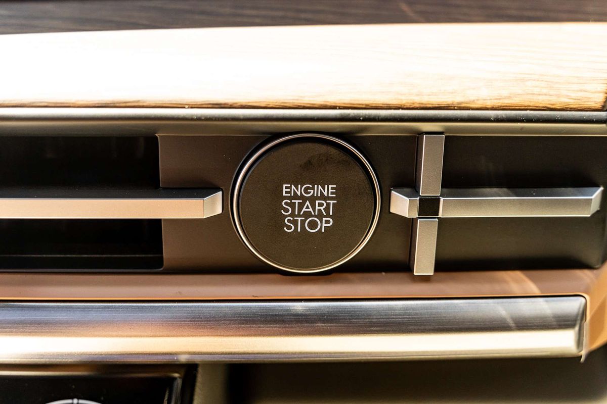 2025 Hyundai Santa Fe Hybrid Calligraphy MX5.V2