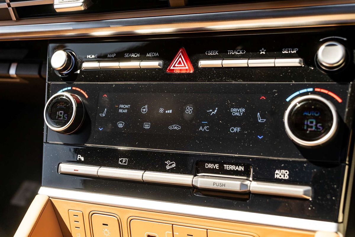 2025 Hyundai Santa Fe Hybrid Calligraphy MX5.V2