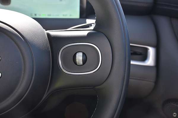 2025 MG IM6 Platinum S12L