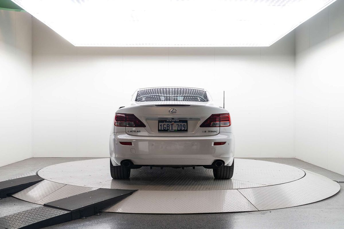 2011 Lexus IS IS250 C Sports Luxury GSE20R