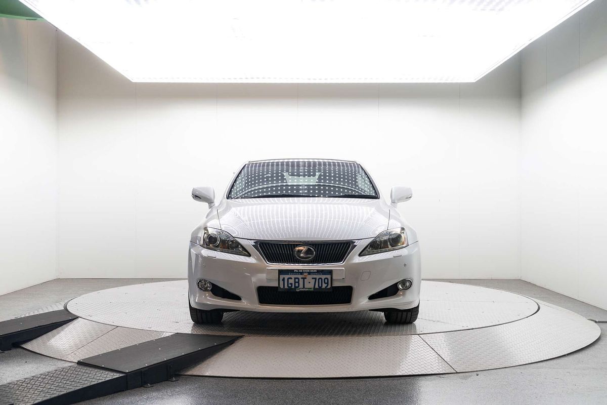 2011 Lexus IS IS250 C Sports Luxury GSE20R