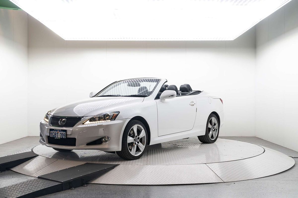 2011 Lexus IS IS250 C Sports Luxury GSE20R