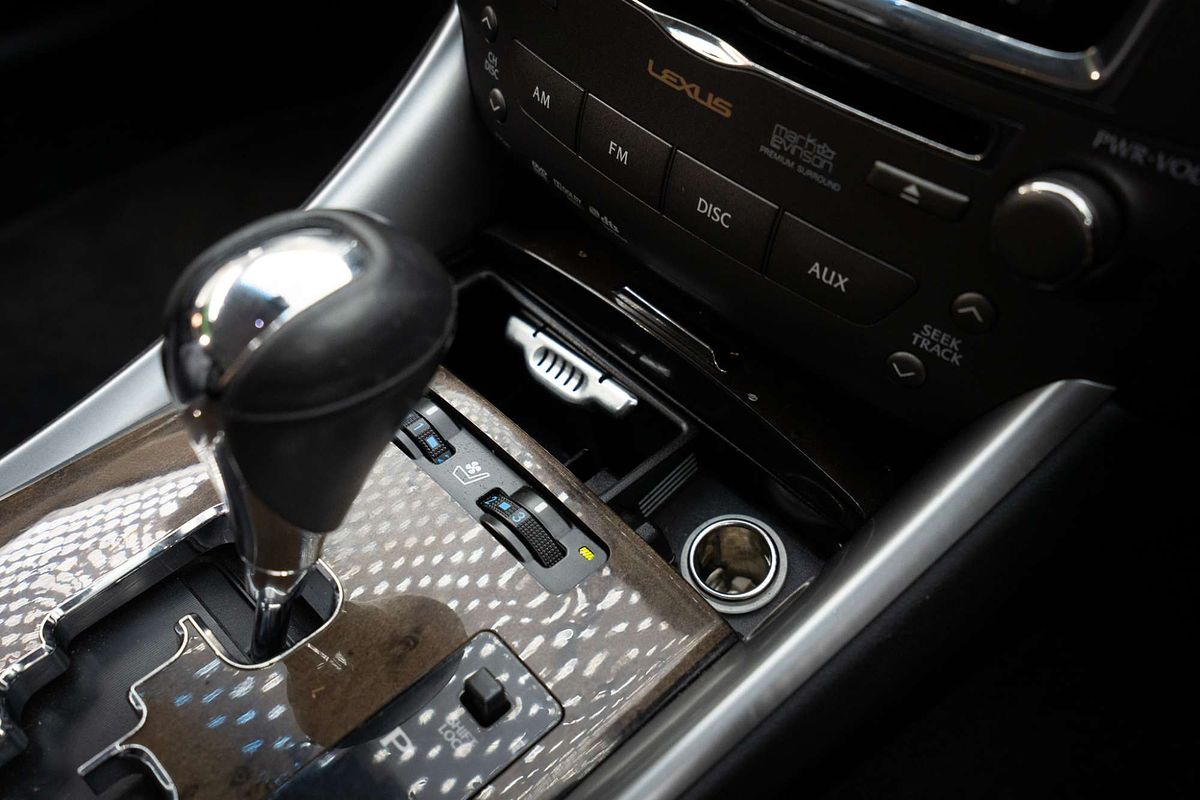 2011 Lexus IS IS250 C Sports Luxury GSE20R