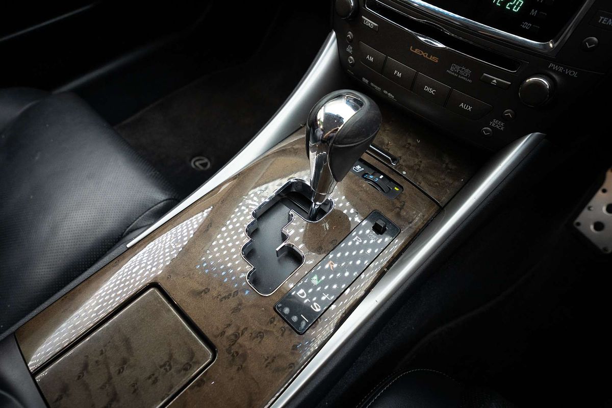 2011 Lexus IS IS250 C Sports Luxury GSE20R