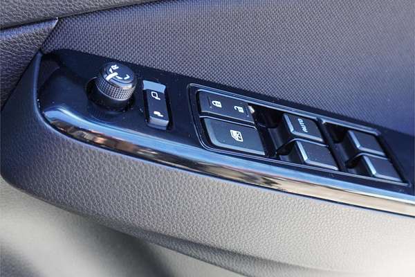 2023 Isuzu MU-X LS-U