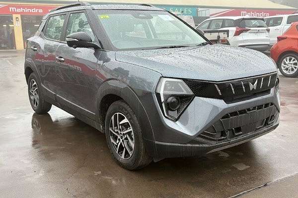 2025 Mahindra XUV 3XO AX5L