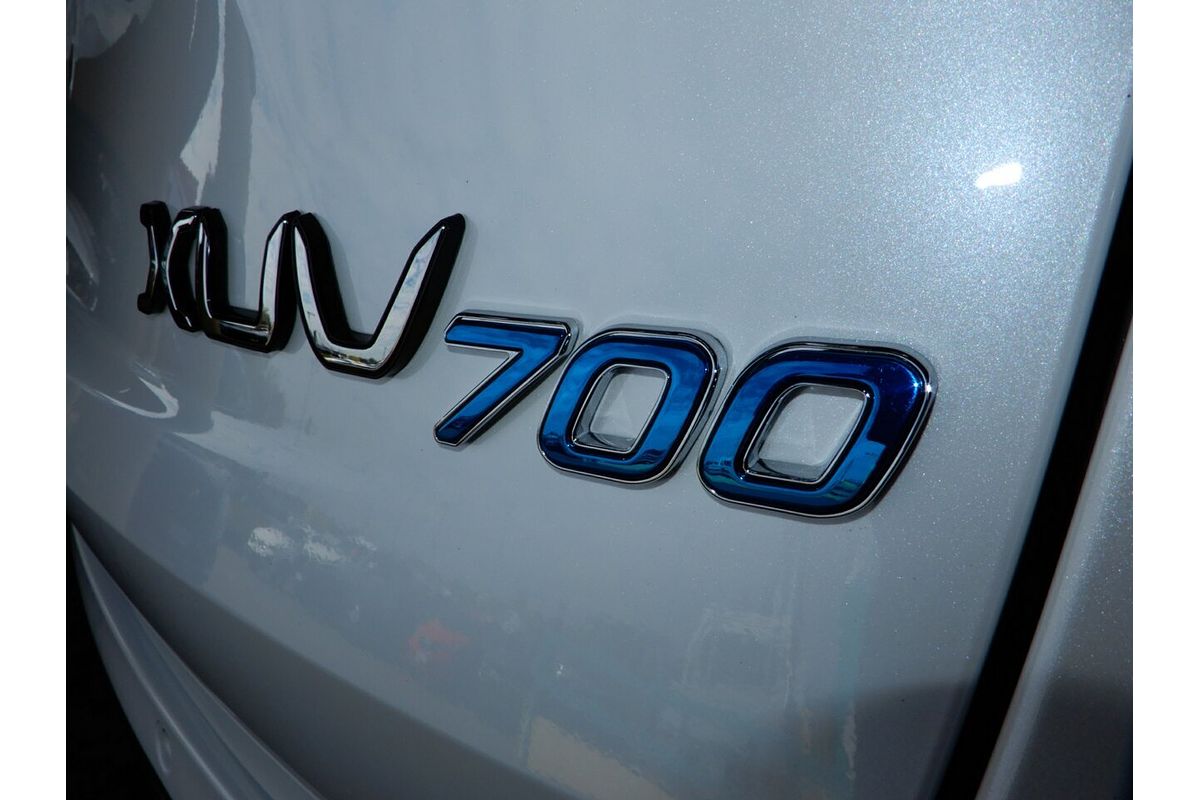 2025 Mahindra XUV700 AX7L