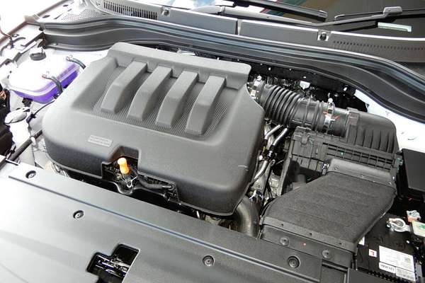 2025 Mahindra XUV700 AX7L