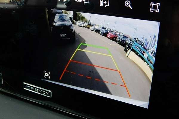 2025 Mahindra XUV700 AX7L