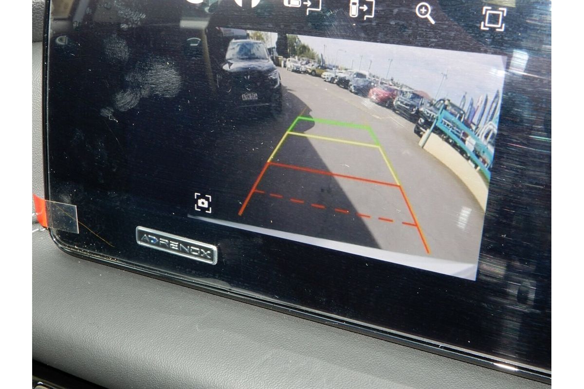 2025 Mahindra XUV700 AX7L