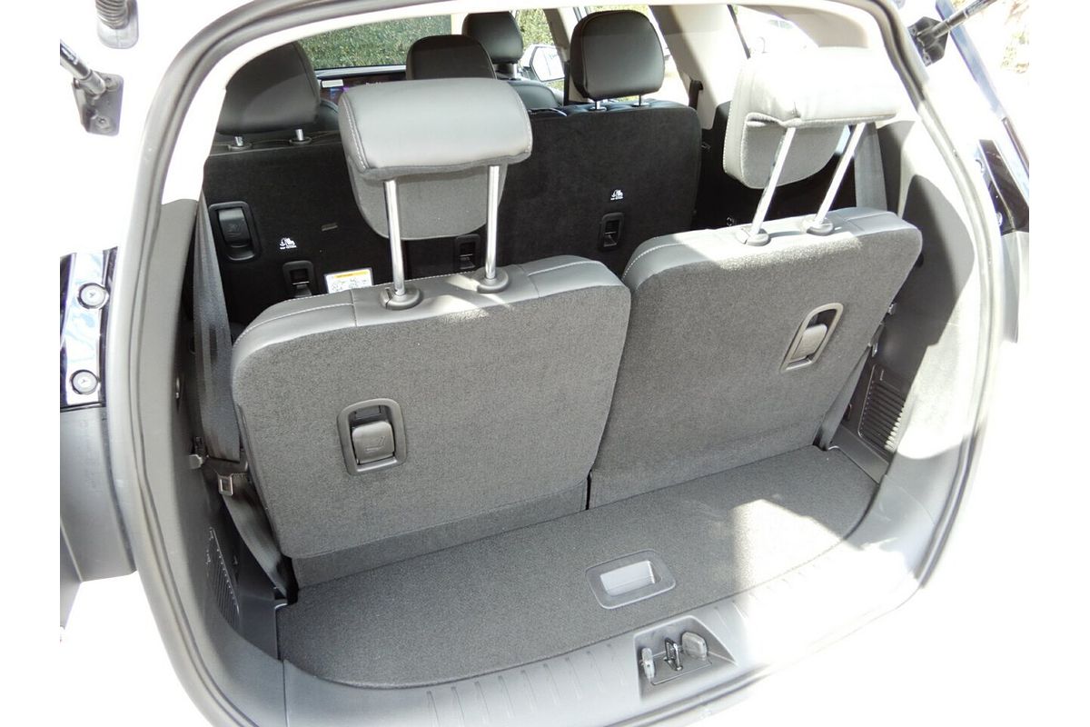 2025 Mahindra XUV700 AX7L