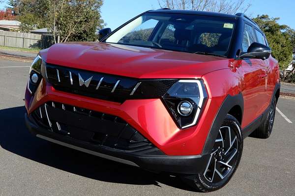 2025 Mahindra XUV 3XO AX7L