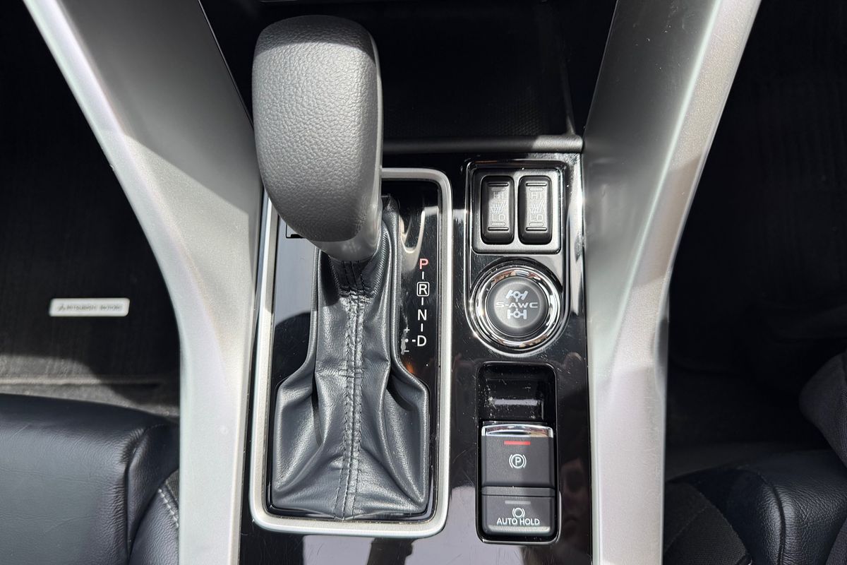 2022 Mitsubishi Eclipse Cross Exceed YB