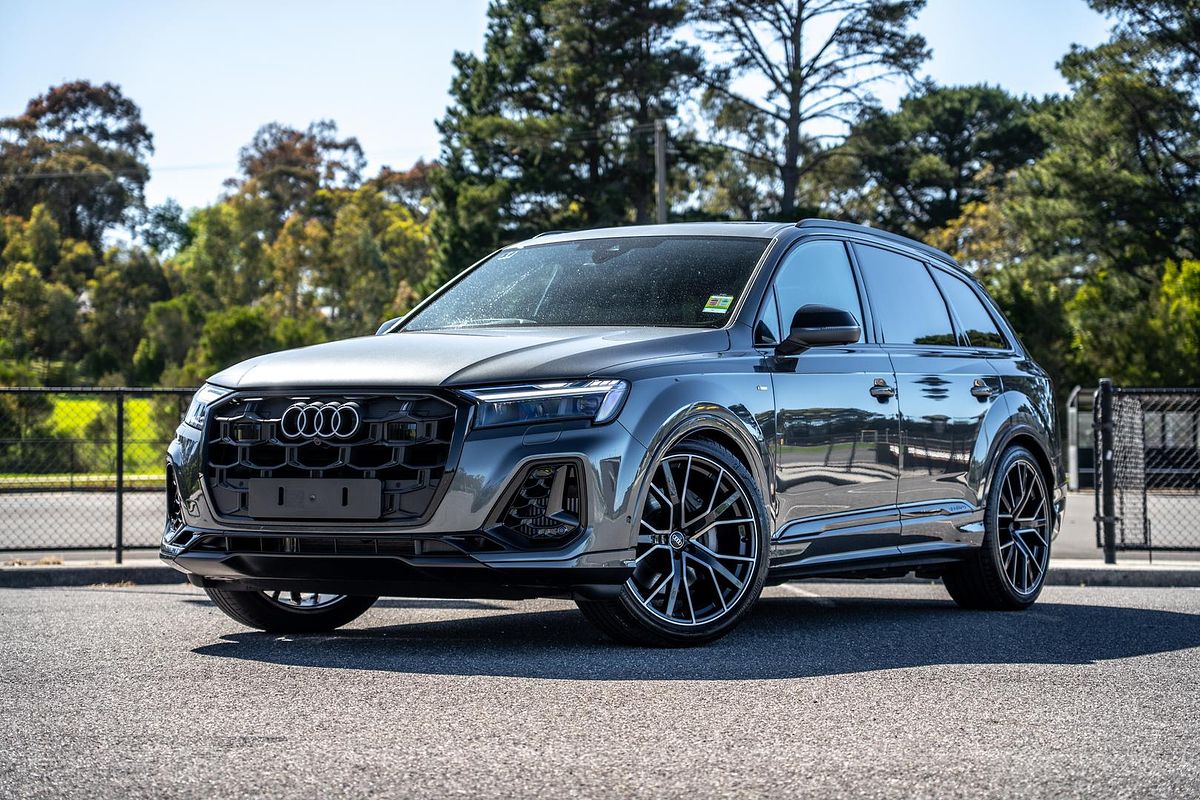 2024 Audi Q7 55 TFSI S line 4M