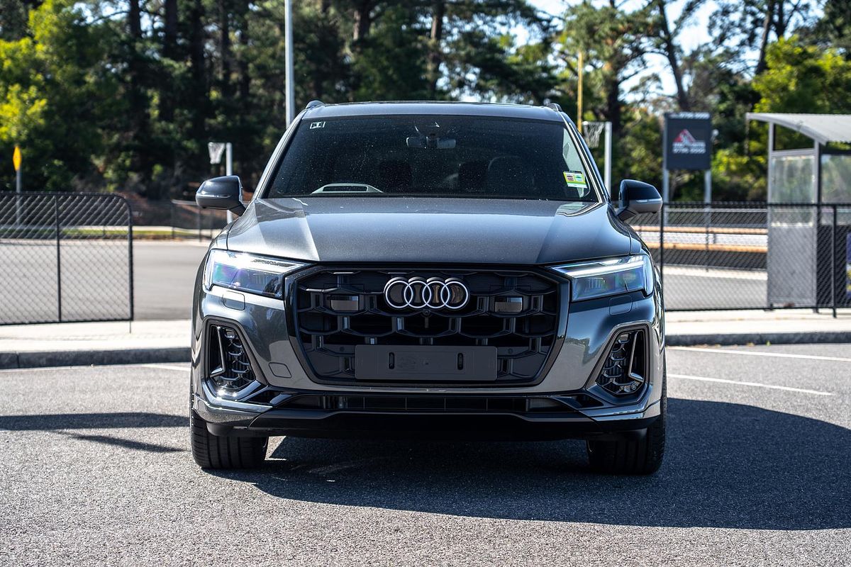 2024 Audi Q7 55 TFSI S line 4M