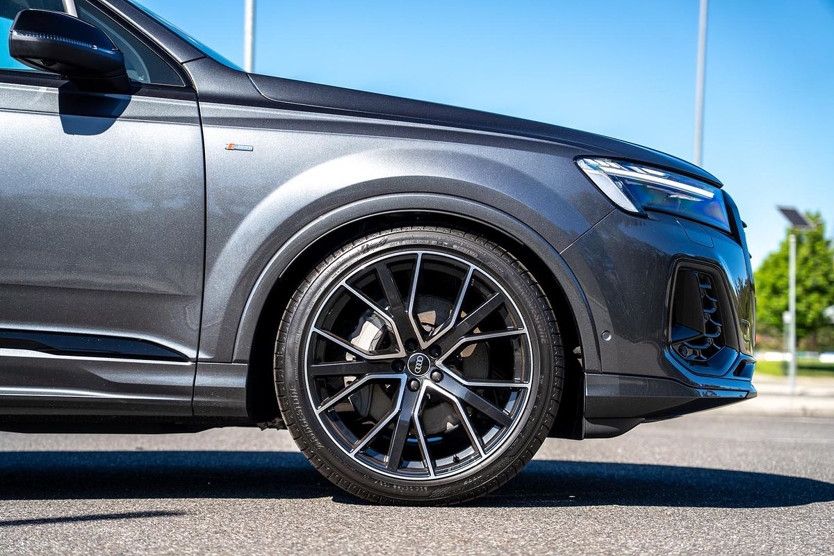 2024 Audi Q7 55 TFSI S line 4M