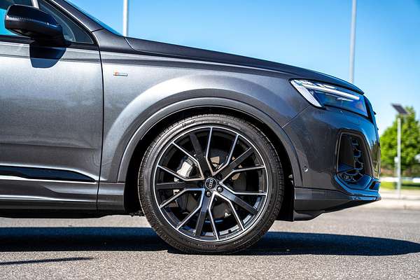 2024 Audi Q7 55 TFSI S line 4M