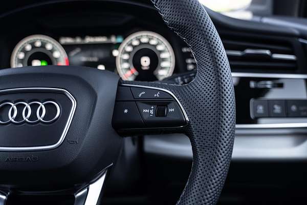 2024 Audi Q7 55 TFSI S line 4M