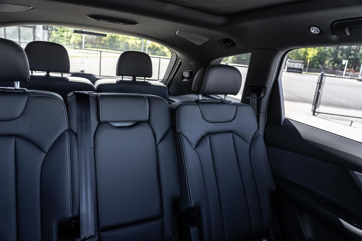 2024 Audi Q7 55 TFSI S line 4M