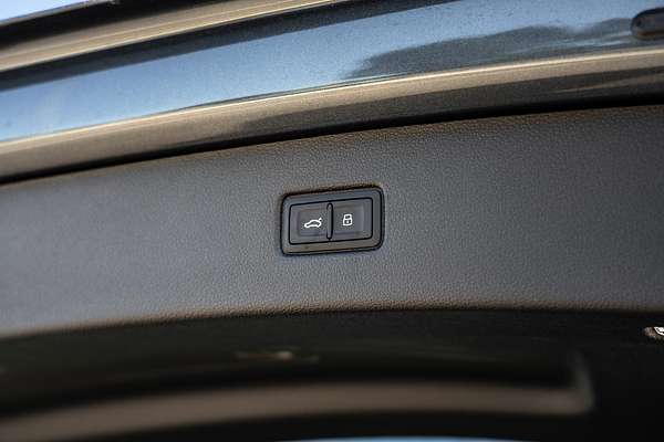 2024 Audi Q7 55 TFSI S line 4M