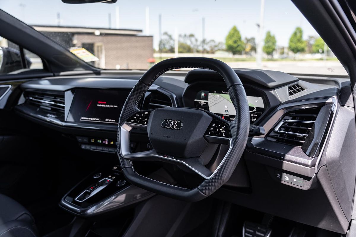 2024 Audi Q4 e-tron 55 F4