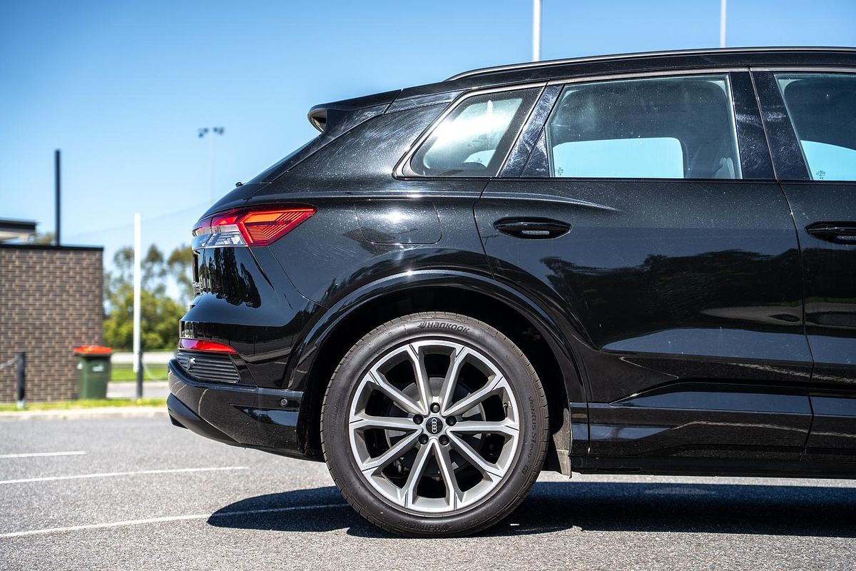 2024 Audi Q4 e-tron 55 F4