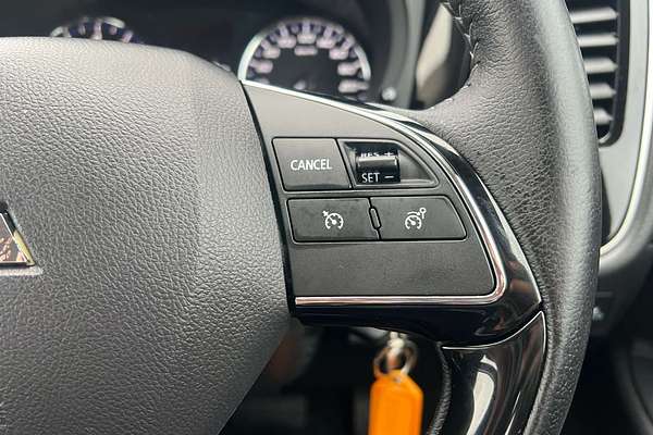 2020 Mitsubishi Outlander ES ZL