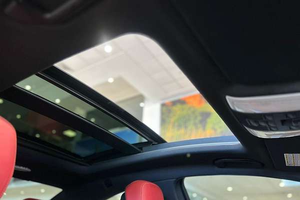 2012 Mercedes-Benz C-Class C63 AMG Performance Package C204