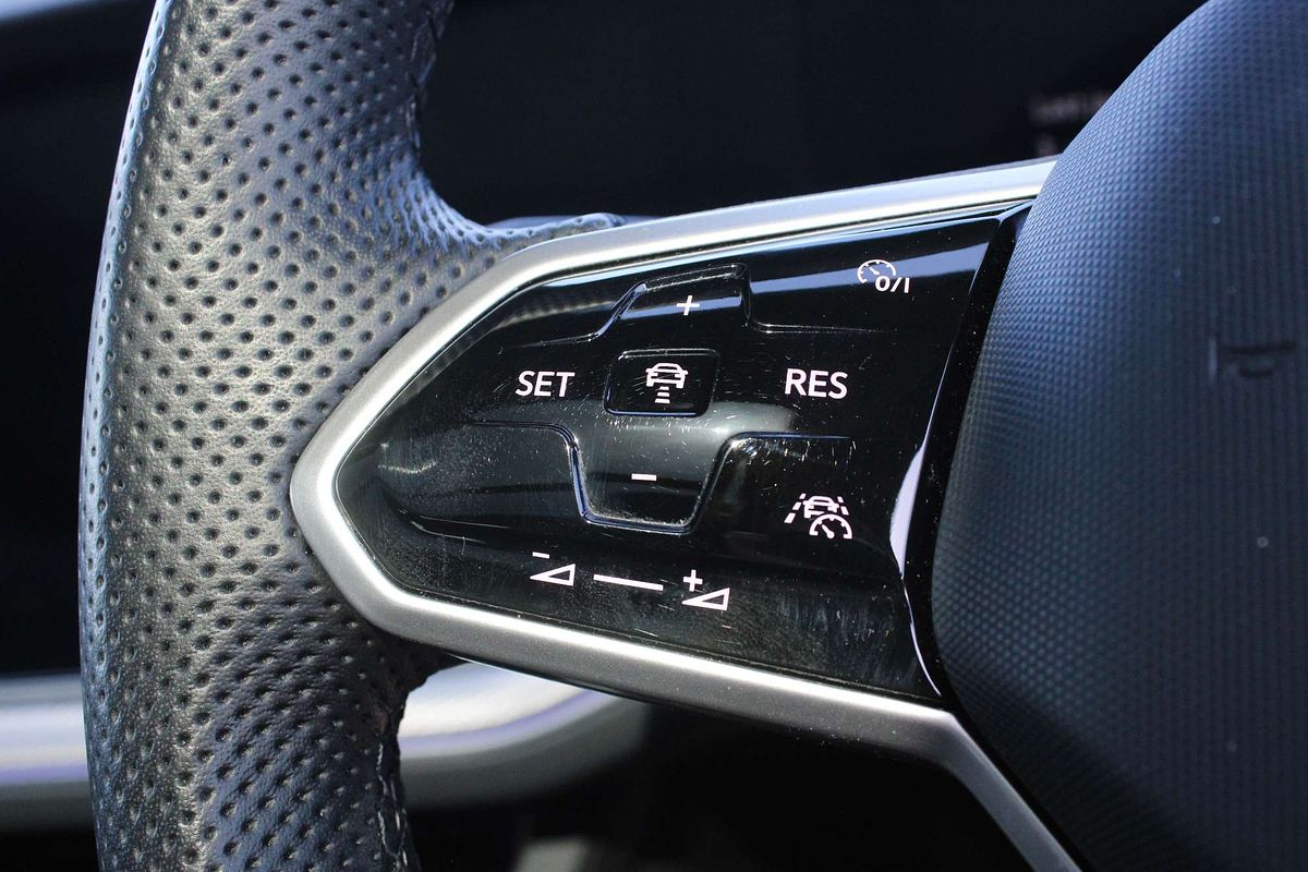 2022 Volkswagen Touareg 210TDI R-Line CR