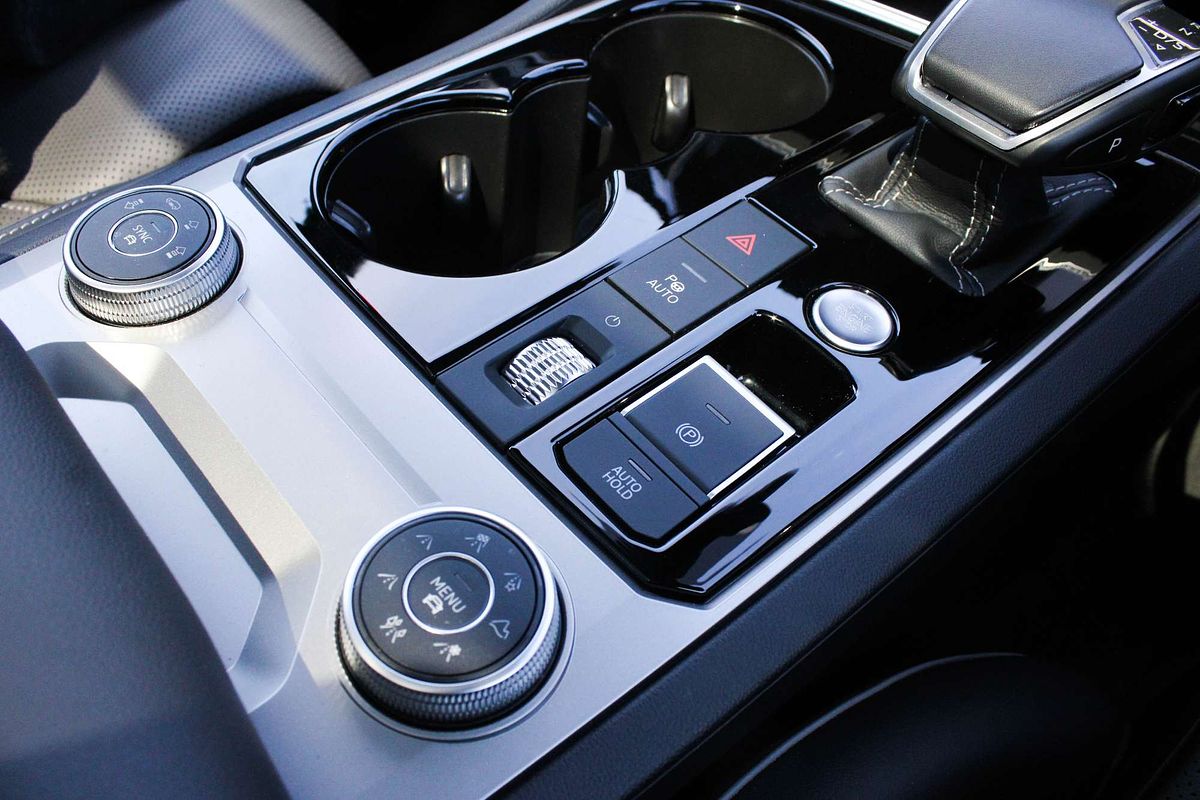 2022 Volkswagen Touareg 210TDI R-Line CR