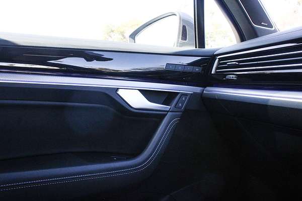 2022 Volkswagen Touareg 210TDI R-Line CR