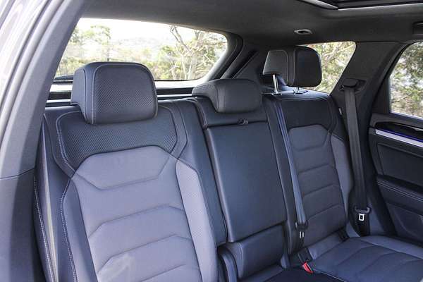 2022 Volkswagen Touareg 210TDI R-Line CR