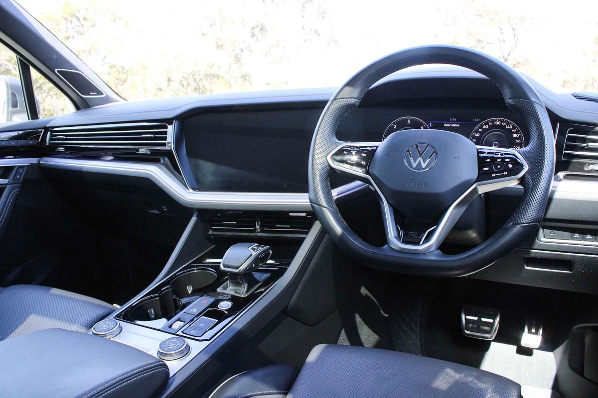 2022 Volkswagen Touareg 210TDI R-Line CR