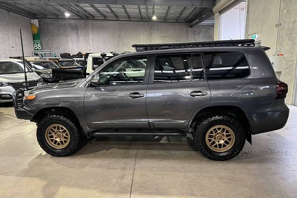 2013 Toyota Landcruiser Sahara VDJ200R