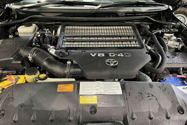 2013 Toyota Landcruiser Sahara VDJ200R