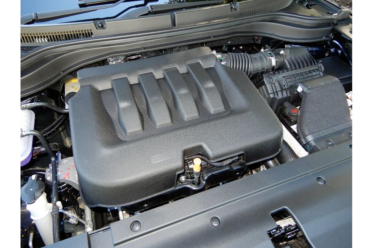 2025 Mahindra XUV700 AX7L