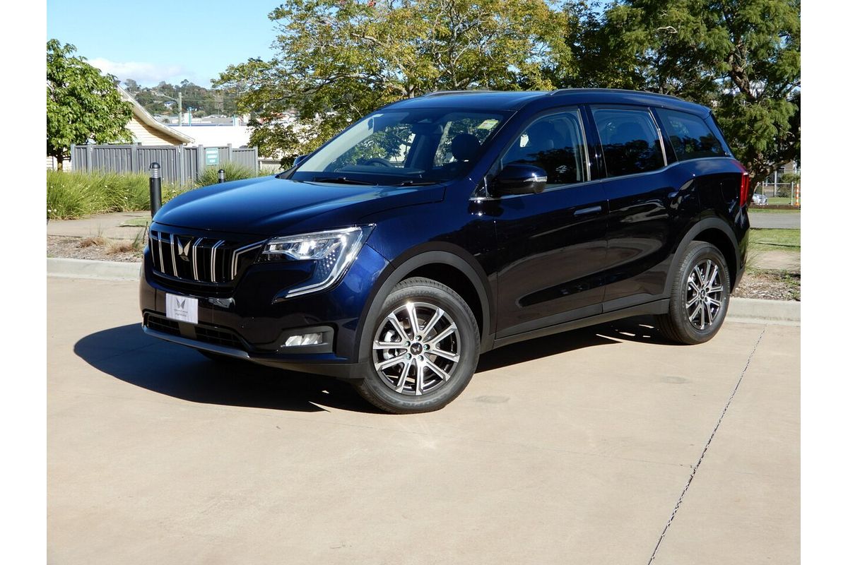 2025 Mahindra XUV700 AX7L