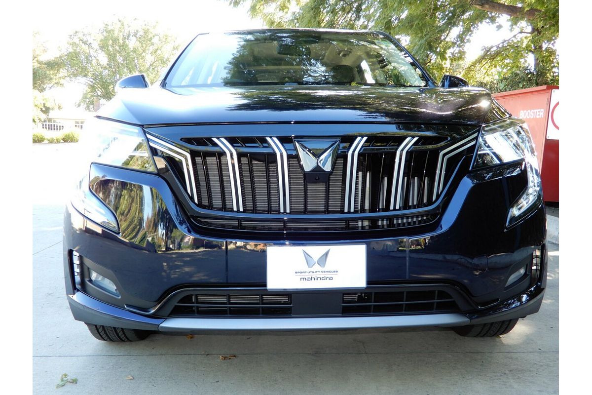 2025 Mahindra XUV700 AX7L