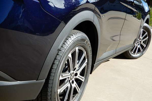 2025 Mahindra XUV700 AX7L