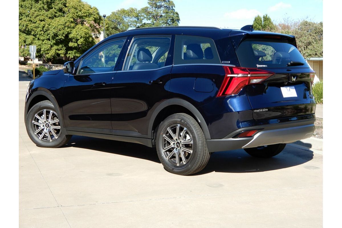 2025 Mahindra XUV700 AX7L