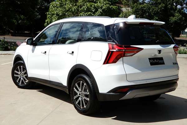 2025 Mahindra XUV700 AX7L