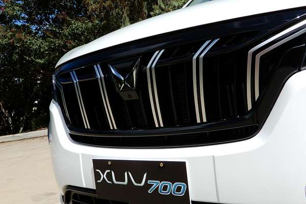 2025 Mahindra XUV700 AX7L