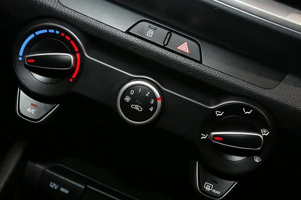 2024 Kia Stonic S YB